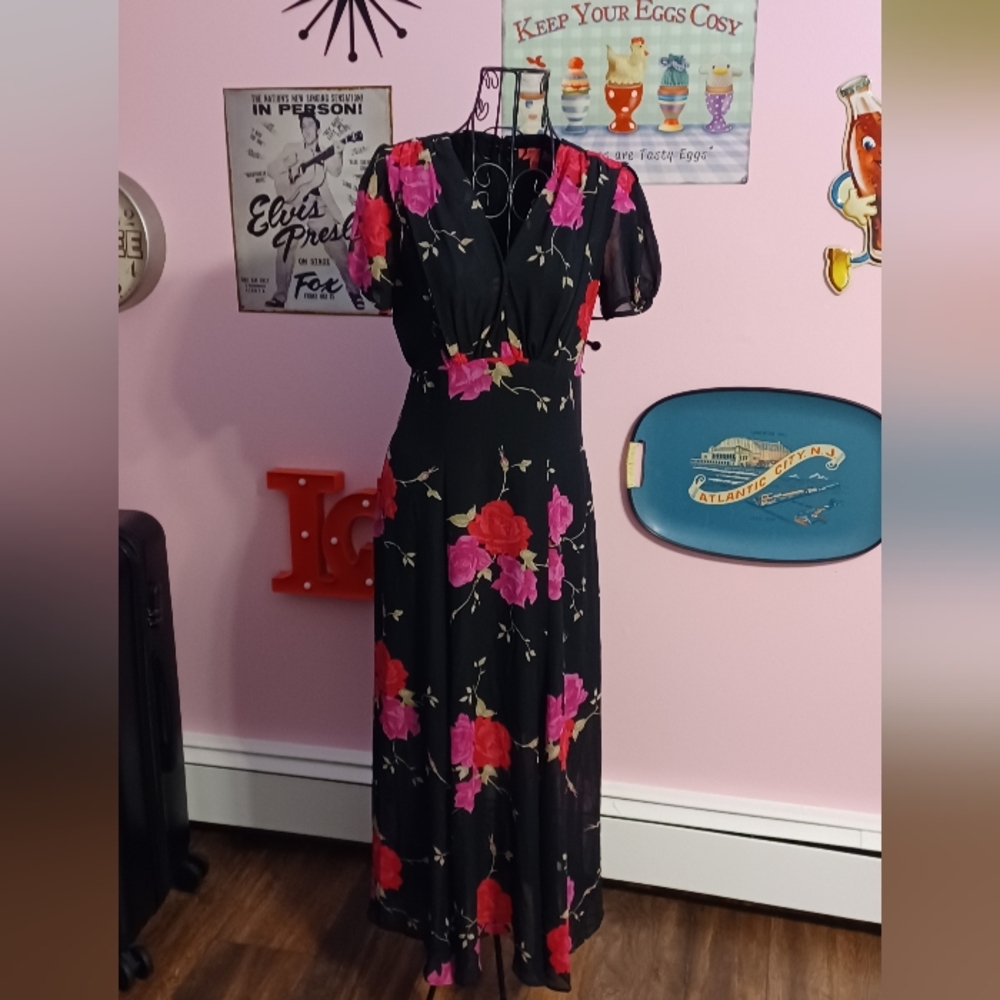 NWOT Betsey Johnson Black Floral Dress Size 4